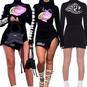 Minii Dress with Split & Graphic Design 
Long Sleeve‼️.       

Small & Large